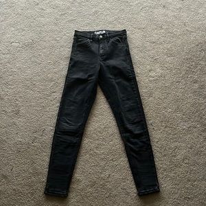 Top shop size 26 W 32 L jamie jeans in faded black